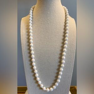 Vintage Elegant White Milk-glass Beaded Necklace